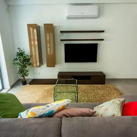 Lejlighed Modern Comfort In Location P2 Sliema